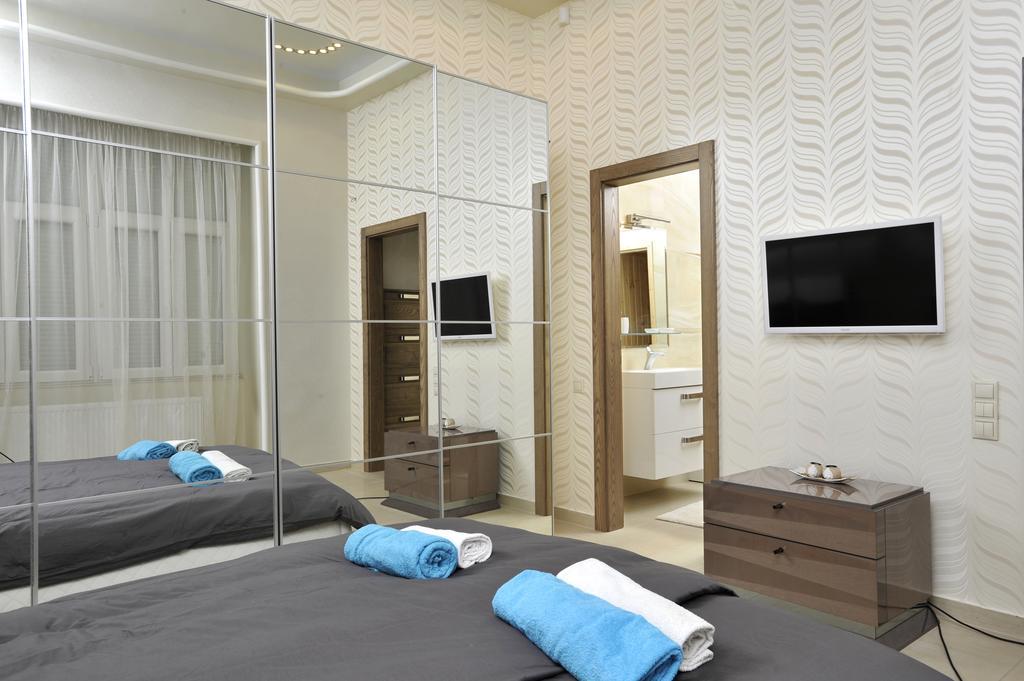 Basilica Grand Luxury In The Historic Center Apartment Будапеща Стая снимка