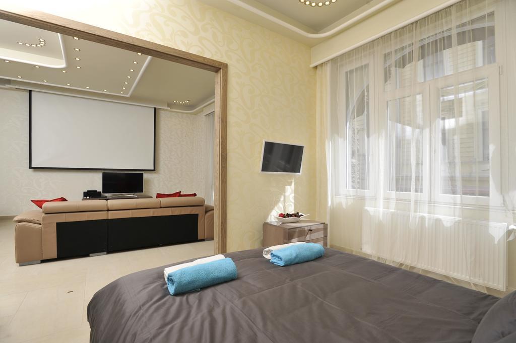 Basilica Grand Luxury In The Historic Center Apartment Будапеща Стая снимка